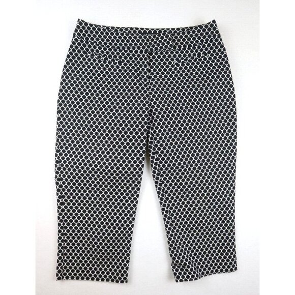 WOMEN'S BLACK & WHITE PRINT CROPPED CAPRI PANTS - APT. 9 - SIZE 4P - Picture 2 of 5